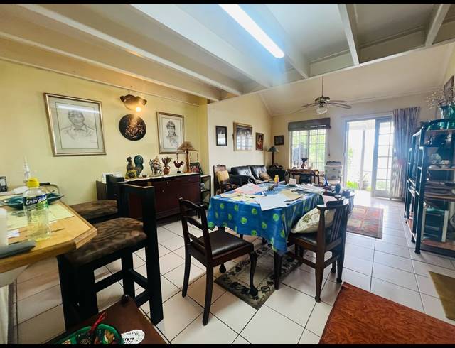 2 BEDROOM TOWNHOUSE FOR SALE IN SHERWOOD